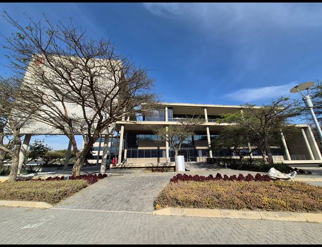 5,204M² OFFICE TO LET IN WOODMEAD